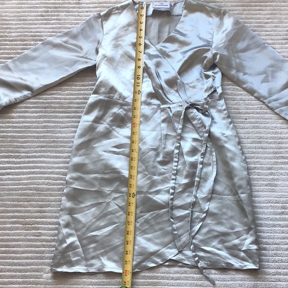 Silk wrap dress - Picture 7 of 8